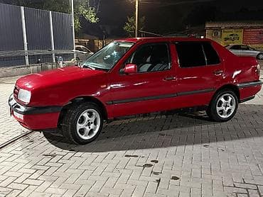 outback 2017: Volkswagen Vento: 1992 г., 1.8 л, Механика, Бензин, Седан — 2