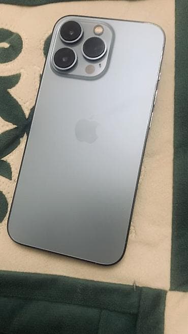 IPhone 13 Pro, 6.1" - Цвет: светло‑голубой (Sierra Blue). - Корпус из