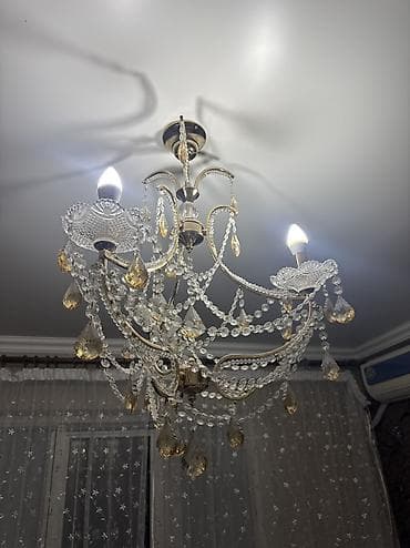 Продаю очень красивую 3х рожковую люстру,в отличном состоянии at lalafo.kg Продаю очень красивую 3х рожковую люстру,в отличном состоянии