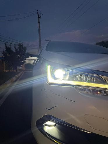 e2 byd: Toyota Corolla: 2018 г., 1.8 л, Автомат, Гибрид, Седан — 7