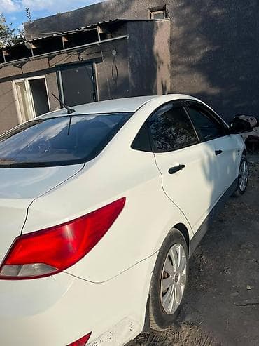 range over: Hyundai Solaris: 2015 г., 1.6 л, Механика, Бензин, Седан — 8