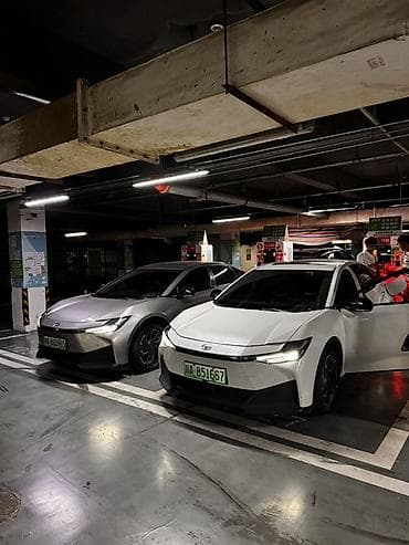 электра машына: Toyota bZ3: 2024 г., Вариатор, Электромобиль, Седан — 1