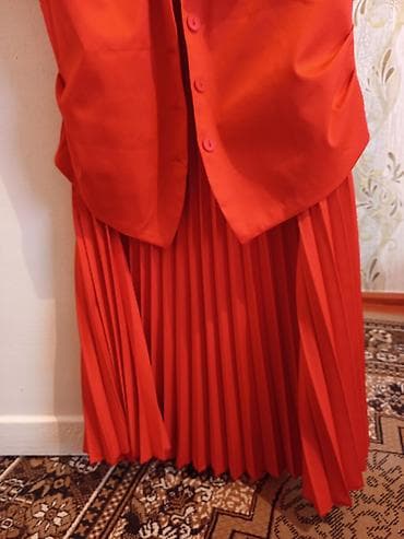 костюмы в аренду бишкек: Костюм с юбкой, Модель юбки: Плиссе, Миди, Жилет, Корея, M — 3