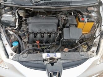 продажа подержанных автомобилей: Honda Fit: 2002 г., 1.5 л, Автомат, Бензин, Седан — 4