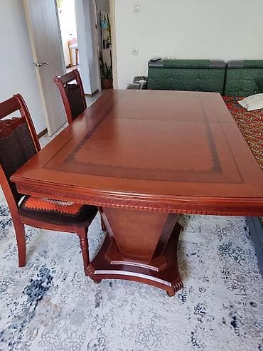 Стол и стул для зала, Б/у, Самовывоз, цвет - Коричневый
