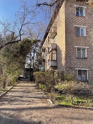 flat in osh: 2 комнаты, 45 м², 2 этаж, Косметический ремонт — 1