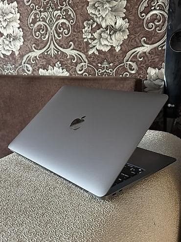 macbook i7: Ультрабук, Б/у, Apple M1, ОЗУ, RAM: 8 ГБ, В рассрочку — 1