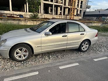 Mercedes-Benz C-Class: 2000 г., 2 л, Механика, Бензин, Седан — 4