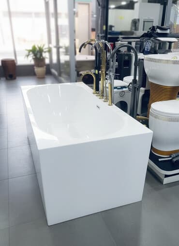 Комплект смесителей для ванны, включающий высокий напольный смеситель at lalafo.kg Комплект смесителей для ванны, включающий высокий напольный смеситель