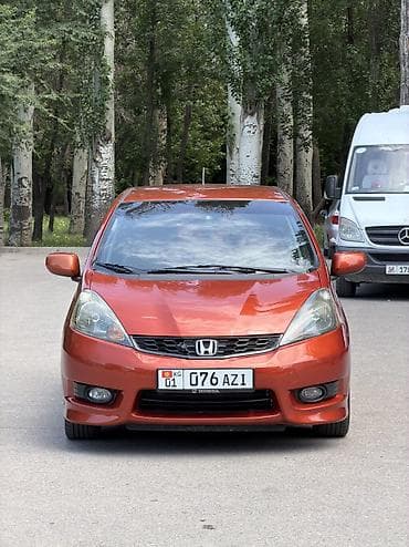 ролик на фит: Honda Fit: 2012 г., 1.5 л, Вариатор, Бензин, Хэтчбэк — 4
