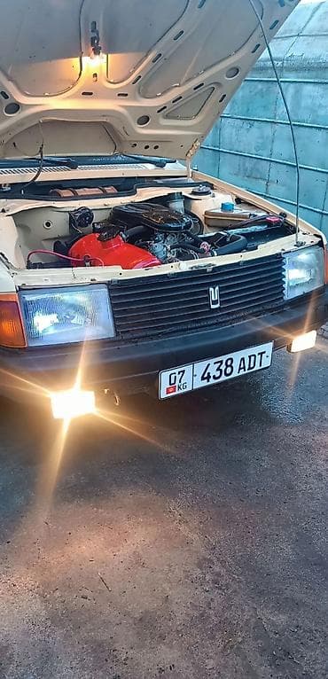 Москвич 2141: 2000 г., 1.4 л, Ручные, Бензин, Хэтчбэк