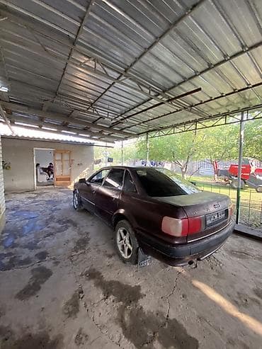 Audi 80: 1991 г., 2.3 л, Седан — 1