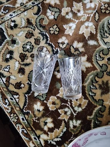 Чайники: Креманки 2 шт. по 150, ладья 300 хрусталь (, рюмки Богемия 4 шт — 6