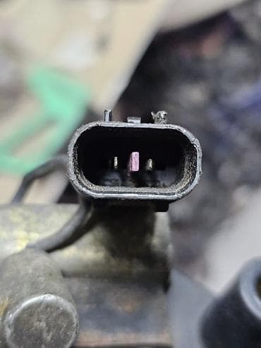 Детали двигателя и моторы в сборе: Катушка зажигания Mitsubishi 1992 г., Б/у, Оригинал, Германия — 3