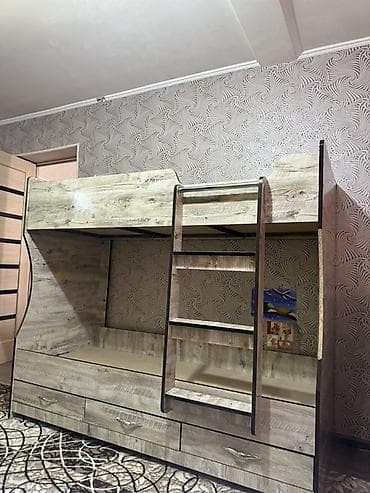 Двухъярусная кровать с полками и выдвижными ящиками. - Материал: ЛДСП