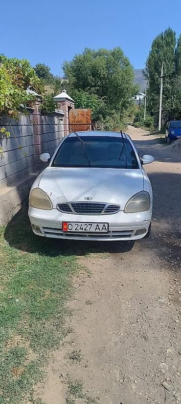Daewoo Nubira: 2001 г., 1.6 л, Автомат, Бензин, Седан