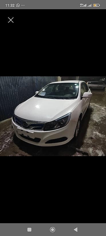 BYD E5: 2019 г., Седан