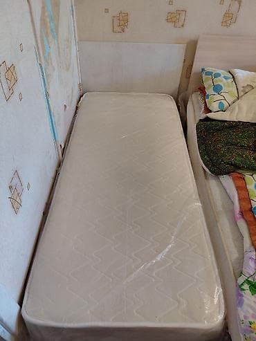 старый крават: Односпальная кровать с матрасом Lina. - Размер спального места: 75× — 2