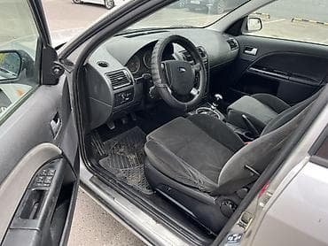 Продажа авто: Ford Mondeo: 2002 г., 2 л, Механика, Бензин, Универсал — 8