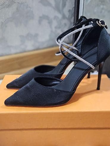 zara hm: Туфли-лодочки на шпильке — 2 пары 1) Черные туфли с острым носком и — 1