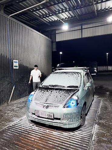 passat b 8: Honda Fit: 2002 г., 1.3 л, Автомат, Бензин, Хэтчбэк — 3