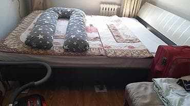 корпо: U-образная подушка для сна и отдыха Кровать двухспальная с матрасом — 1