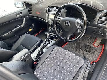 степ вагон машина: Honda Accord: 2002 г., 2.4 л, Автомат, Универсал — 4