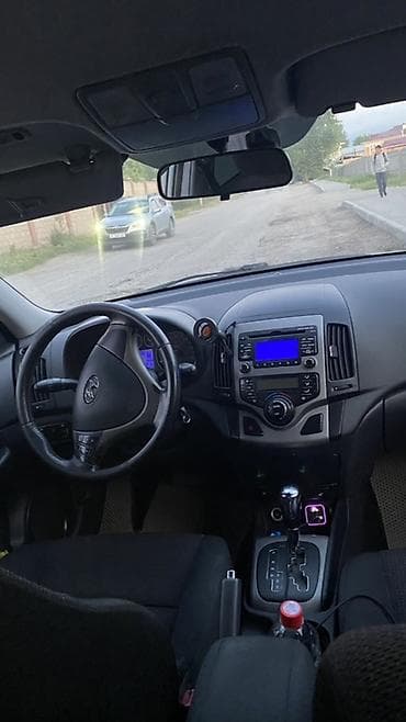 муссо автомобиль: Hyundai i30: 2009 г., 1.6 л, Автомат, Бензин, Хэтчбэк — 6