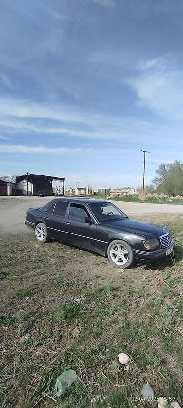 эскорт биш: Mercedes-Benz E-Class: 1994 г., 2 л, Механика, Седан — 1