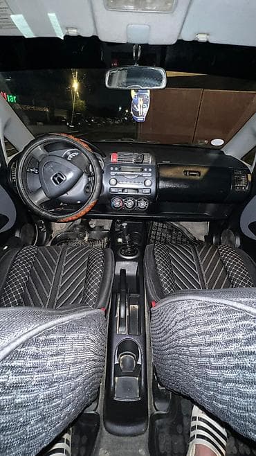 Продажа авто: Honda Jazz: 2004 г., 1.4 л, Механика, Бензин, Хэтчбэк — 7