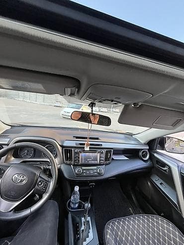 копка траншей: Toyota RAV4: 2016 г., 2.5 л, Автомат, Кроссовер — 2