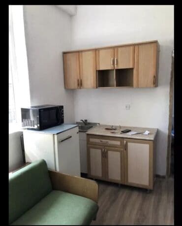 я ищу квартиру на долгий срок: 1 бөлмө, Кыймылсыз мүлк агенттиги, Чогуу жашоосу жок, Жарым -жартылай эмереги бар — 6