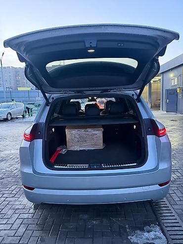 машина ош тико: Lixiang L7: 2025 г., 1.5 л, Электромобиль, Кроссовер — 8