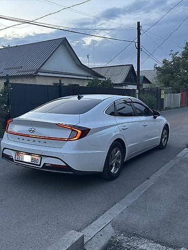 byd e2 2023: Hyundai Sonata: 2022 г., 2 л, Автомат, Газ, Седан — 3