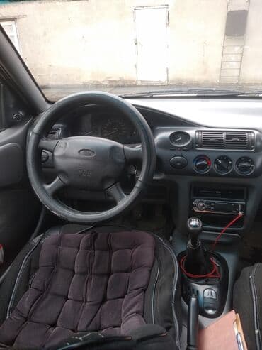 набор ключей чемодан: Ford Escort: 1998 г., 1.4 л, Механика, Бензин, Универсал — 5
