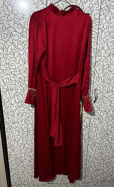 Вечернее платье, Классическое, Длинная модель, Атлас, С рукавами, M, L