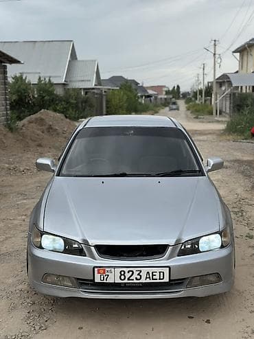 решетка акорд: Honda Accord: 1998 г., 2 л, Автомат, Бензин, Седан — 3