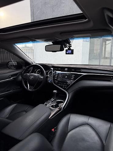 corolla s: Toyota Camry: 2018 г., 2.5 л, Автомат, Гибрид, Седан — 5