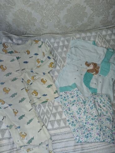 деские вещи: Детские вещи и обувь б/у на девочку 2-3 года все отдам за 2700 т. сом — 21