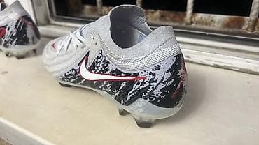 красовки 37: Футбольные бутсы 40 размер Nike Phantom GX (серия Phantom, расцветка — 2