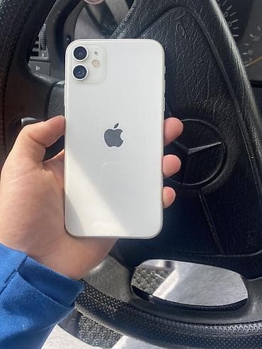 корпус белый: IPhone 11, Б/у, 128 ГБ, Белый, Чехол, 76 % — 1