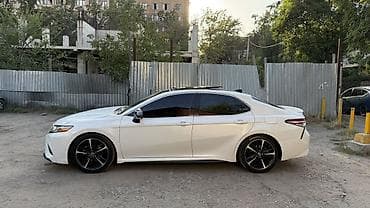 360: Toyota Camry: 2018 г., 2.5 л, Автомат, Бензин, Седан — 2