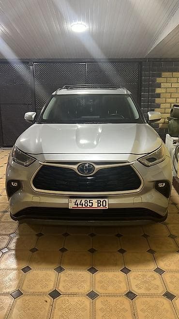 prius v: Toyota Highlander: 2021 г., 2.5 л, Типтроник, Гибрид, Кроссовер — 3