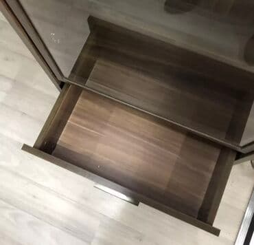 оборудование в бутик: Витрина Для посуды, С ящиками, 200 см * 53 см * 33 см, Новый — 8