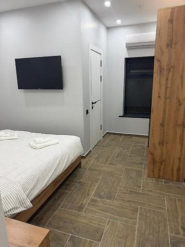 hostel osh: Студия, Душевая кабина, Постельное белье, Кондиционер — 3