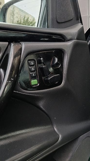 потрубок радиатора: Mercedes-Benz E-Class: 2001 г., 5.5 л, Автомат, Бензин, Седан — 4