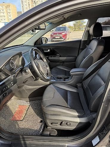 kia stinger: Kia Niro: 2019 г., 1.6 л, Робот, Гибрид, Кроссовер — 7