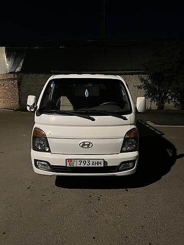 sprinter 2 7: Легкий грузовик, Hyundai, Стандарт, 3 т, Б/у — 1
