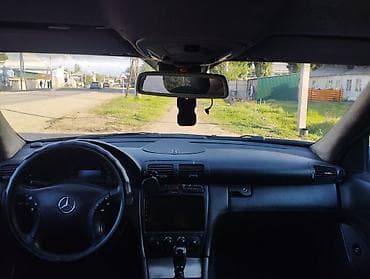 Mercedes-Benz C-Class: 2001 г., 2 л, Автомат, Бензин, Седан — 4