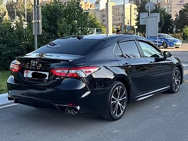 туксон 2017: Toyota Camry: 2018 г., Бензин — 5